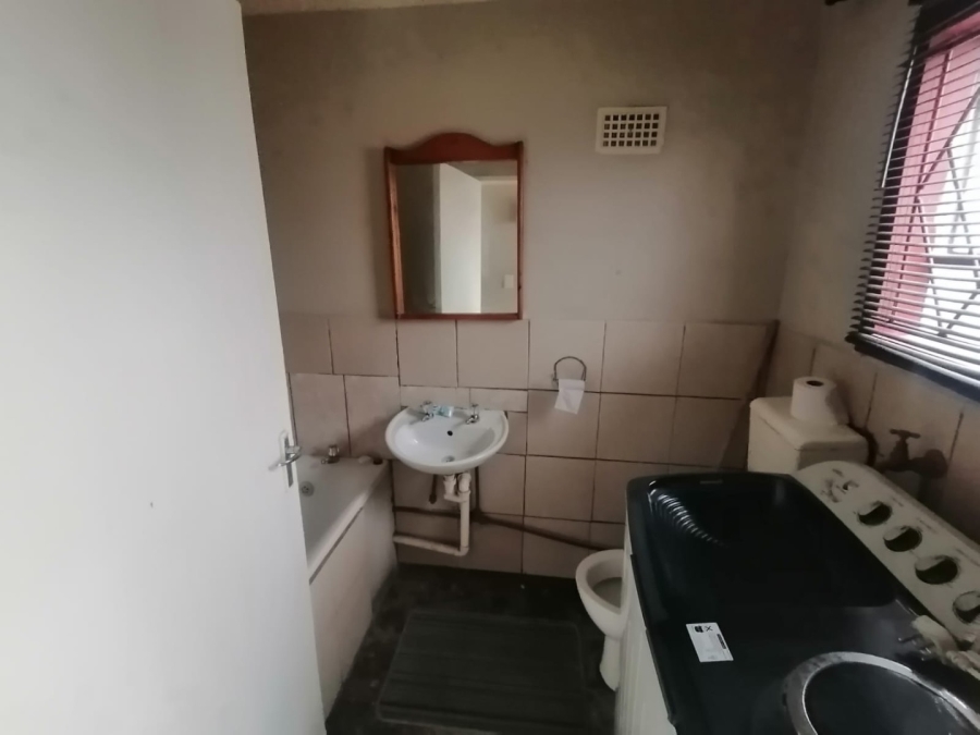 2 Bedroom Property for Sale in Pelican Park Western Cape